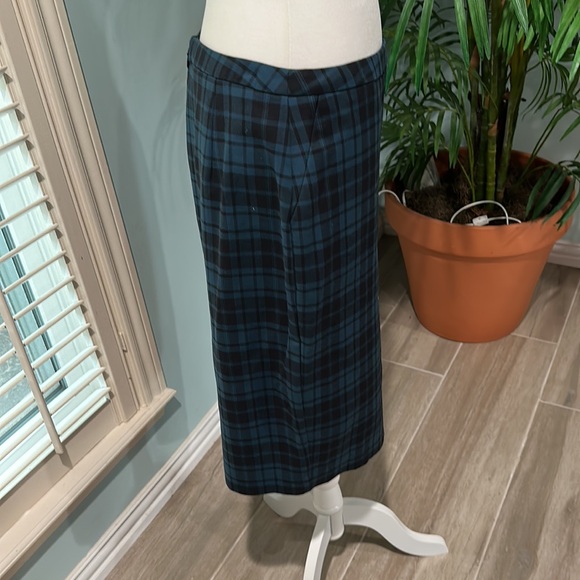 Merona Plaid Skirt - Picture 2 of 8
